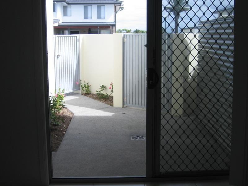 51/51 SICKLE AVE, Hope Island QLD 4212