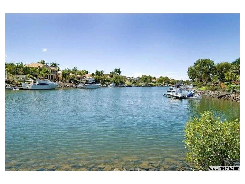1090 Killymoon Drive, Hope Island QLD 4212
