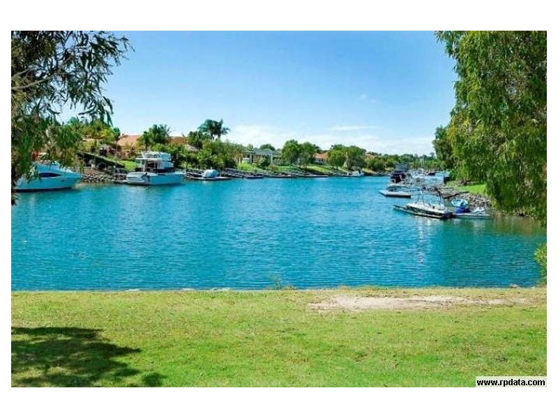 1090 Killymoon Drive, Hope Island QLD 4212