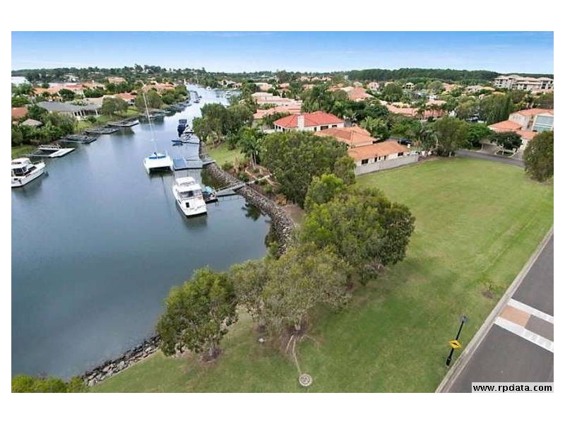1090 Killymoon Drive, Hope Island QLD 4212