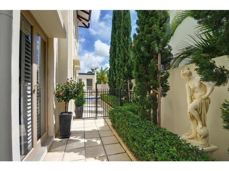 2525 Gracemere Circuit North, Hope Island QLD 4212