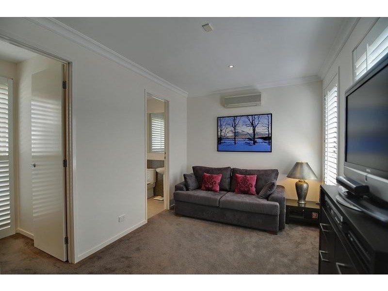 2525 Gracemere Circuit North, Hope Island QLD 4212