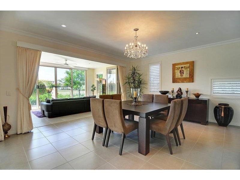 2525 Gracemere Circuit North, Hope Island QLD 4212