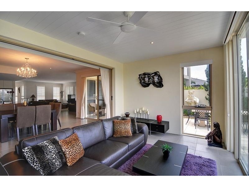 2525 Gracemere Circuit North, Hope Island QLD 4212