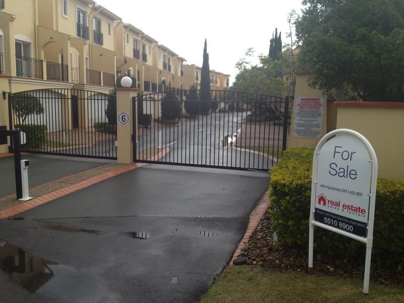 18/14 Pendraat Parade, Hope Island QLD 4212