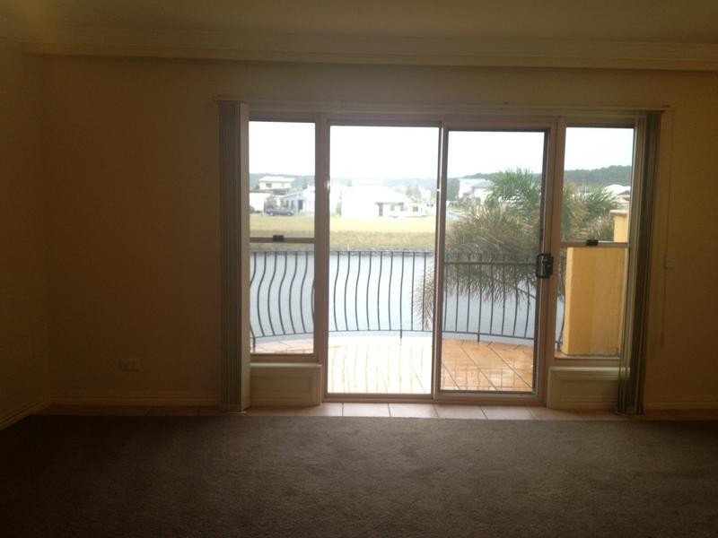 18/14 Pendraat Parade, Hope Island QLD 4212