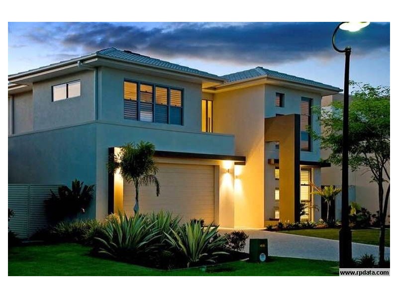 2542 Gracemere Cct West, Hope Island QLD 4212