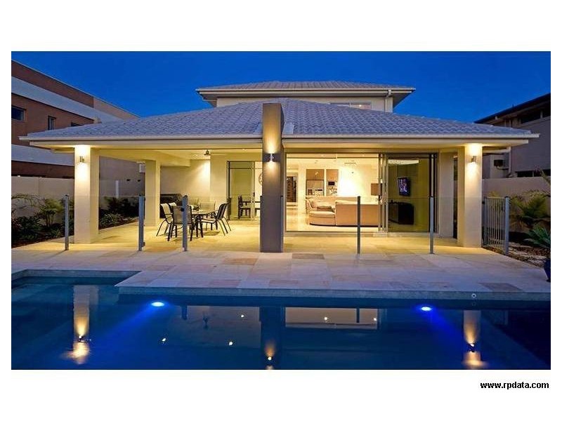 2542 Gracemere Cct West, Hope Island QLD 4212
