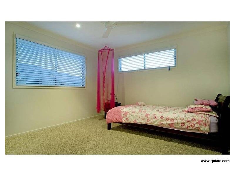 2542 Gracemere Cct West, Hope Island QLD 4212