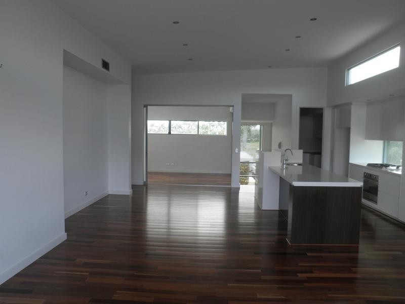 7502 Springfield Drive, Hope Island QLD 4212