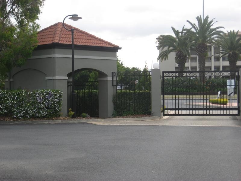 89/19 SANTA BARBARA RD, Hope Island QLD 4212