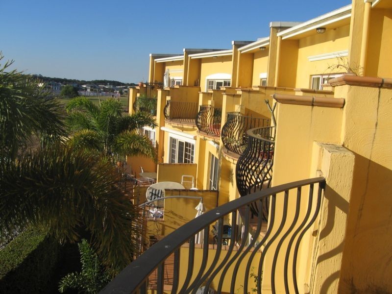 Hope Island QLD 4212