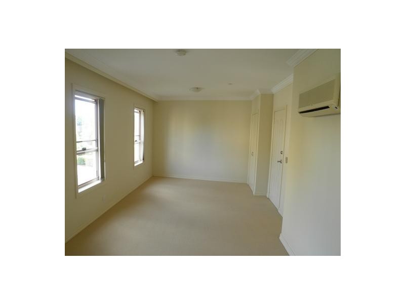 Hope Island QLD 4212