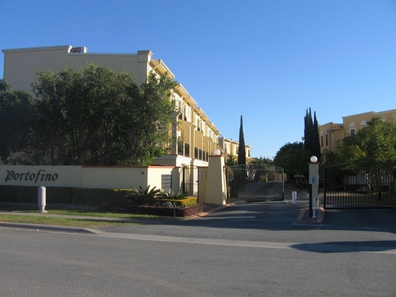 Hope Island QLD 4212