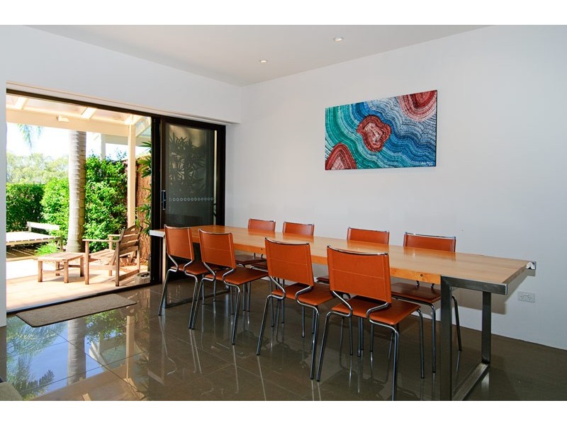 2/81 Boykambil Esplanade, Hope Island QLD 4212