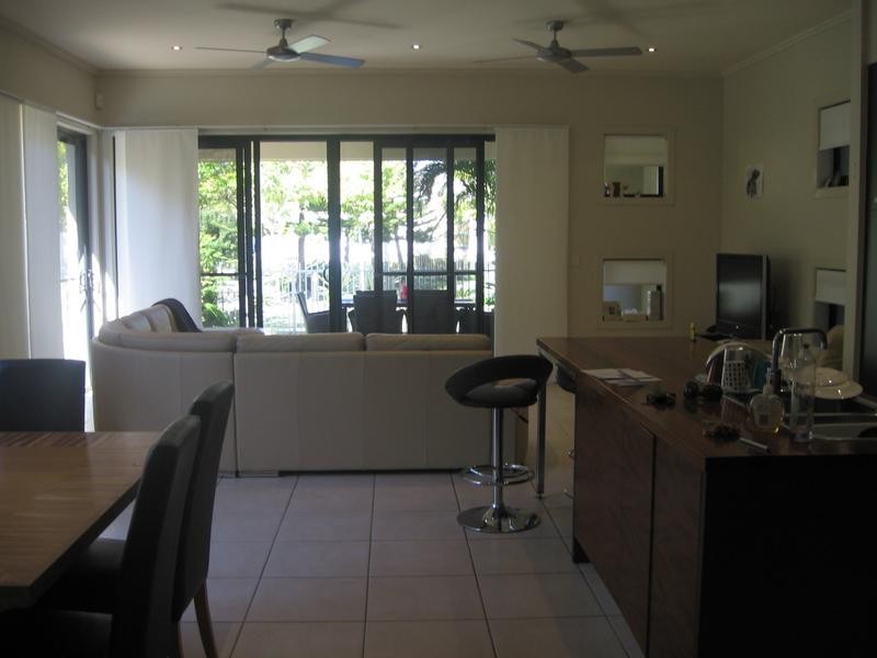 6018 CALARDO AVE, Hope Island QLD 4212