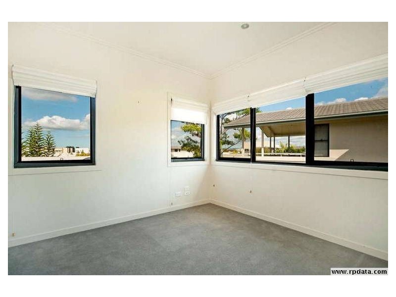 6018 CALARDO AVE, Hope Island QLD 4212