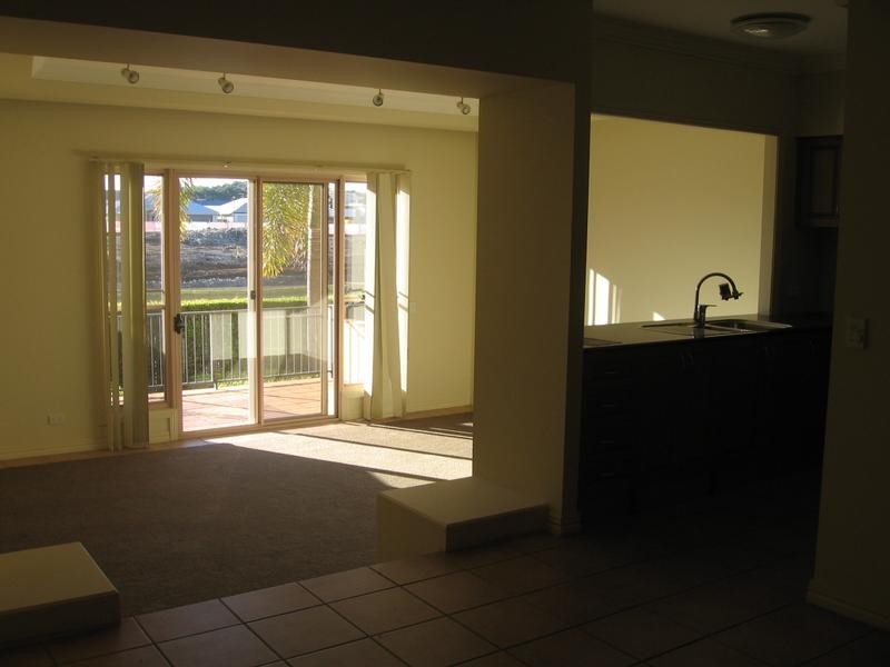 18/14 PENDRAAT PARADE, Hope Island QLD 4212