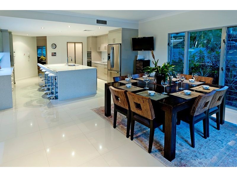 1050 Rosebank Way, Hope Island QLD 4212