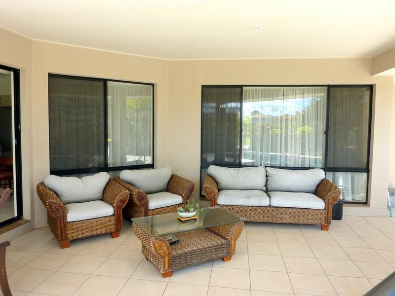 1 Windchimes Way, Helensvale QLD 4212