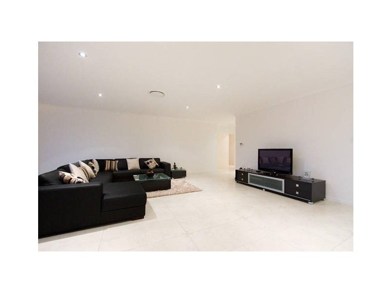 49 SOUTHAVEN DRIVE, Hope Island QLD 4212