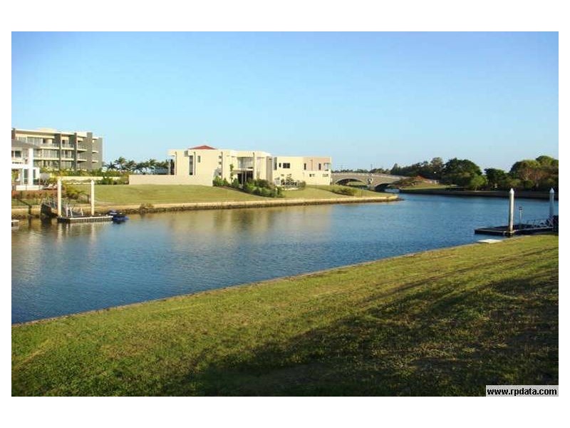 6190 Bolsena Cct, Hope Island QLD 4212