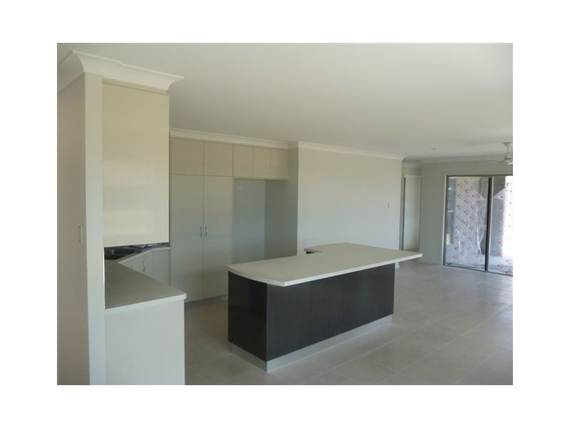 7 Gair Street, Rural View QLD 4740