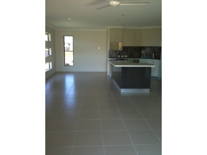 7 Gair Street, Rural View QLD 4740
