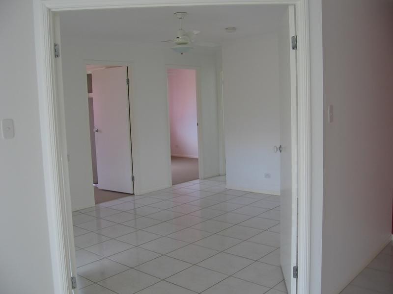 4 SAILAWAY CRT, Coomera QLD 4209