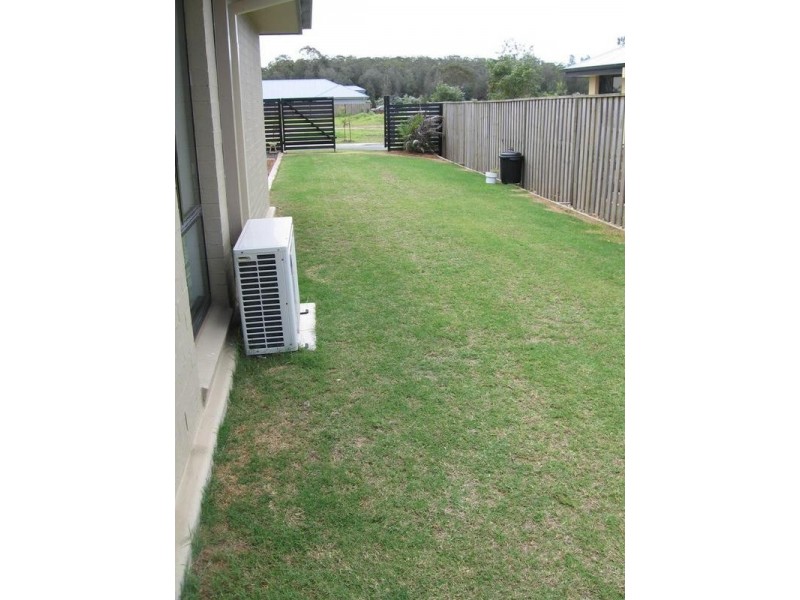 4 SAILAWAY CRT, Coomera QLD 4209