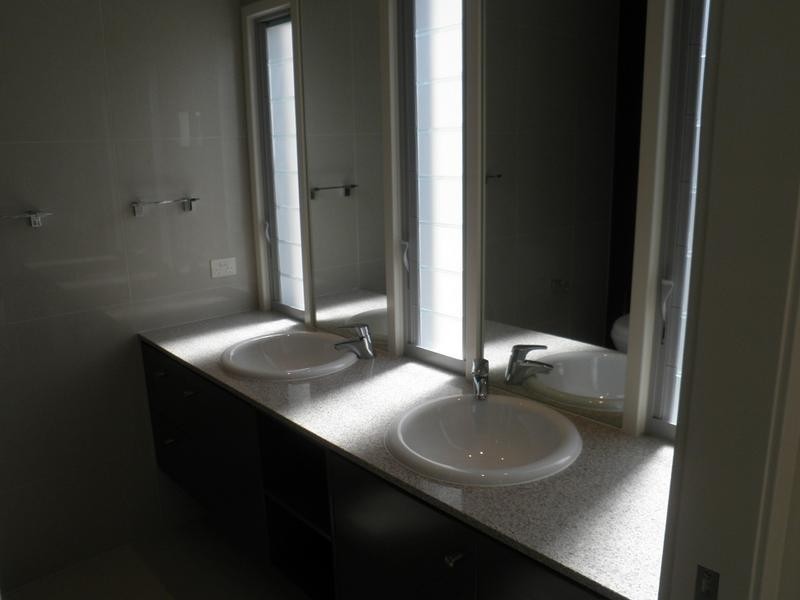 2/5 South Quay Drive, Biggera Waters QLD 4216