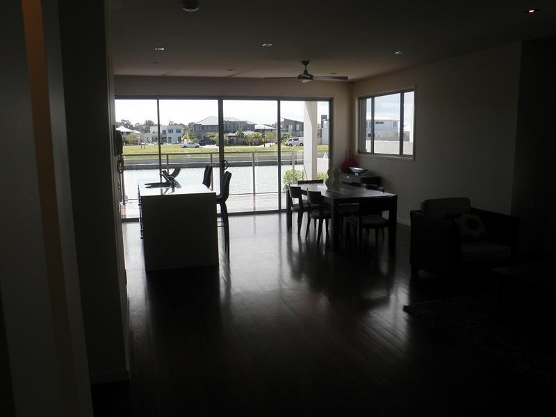 2/5 South Quay Drive, Biggera Waters QLD 4216