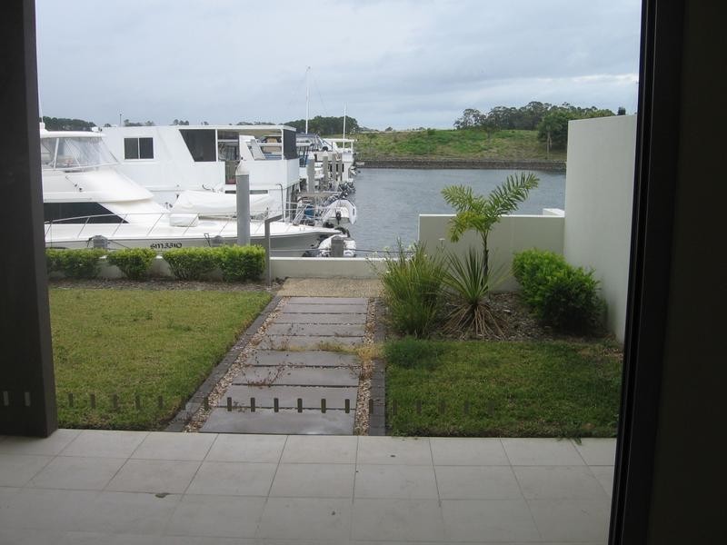 103 John Lund Drive, Hope Island QLD 4212