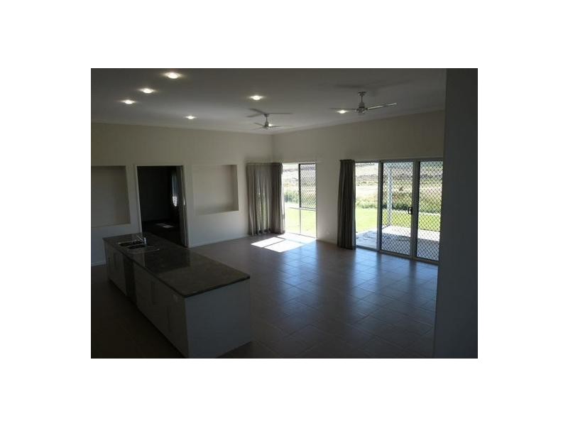 26 Douglas Crescent, Rural View QLD 4740