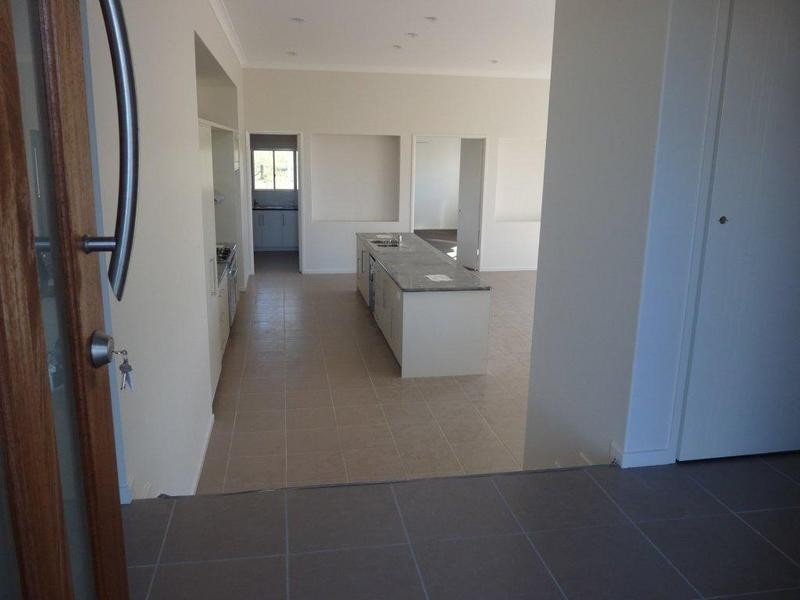 26 Douglas Crescent, Rural View QLD 4740