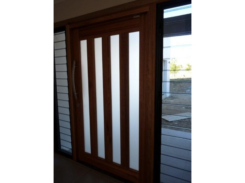 26 Douglas Crescent, Rural View QLD 4740