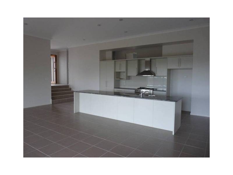 26 Douglas Crescent, Rural View QLD 4740