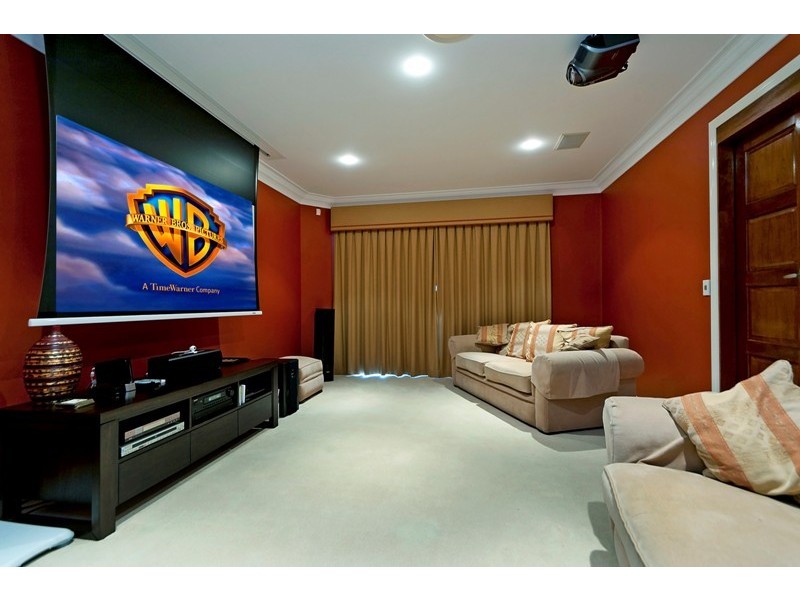 14 Windchimes Way, Oyster Cove, Helensvale QLD 4212