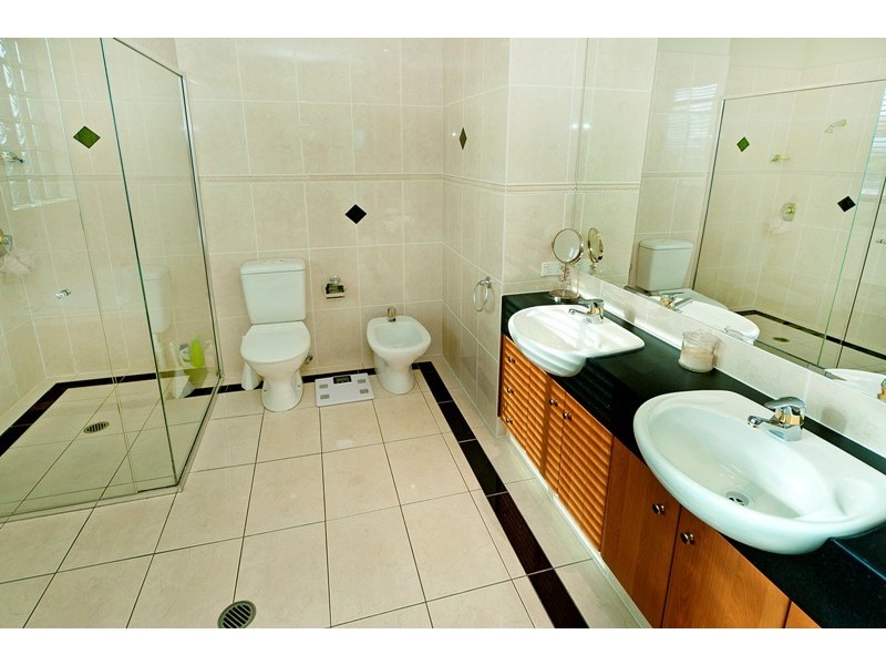 14 Windchimes Way, Oyster Cove, Helensvale QLD 4212