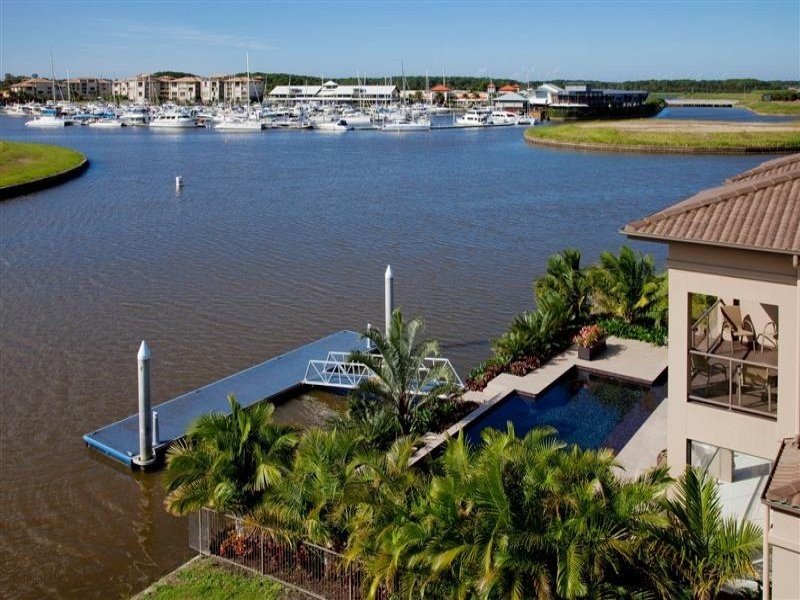 2210 Taromeo Court, Hope Island QLD 4212