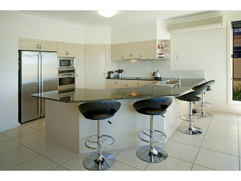 5 Windchimes Way, Helensvale QLD 4212
