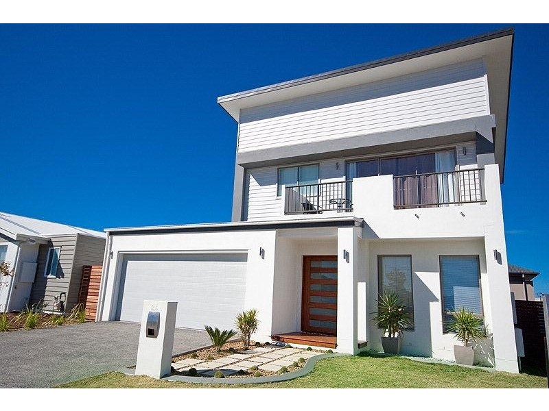 26 Cova Boulevard, Hope Island QLD 4212