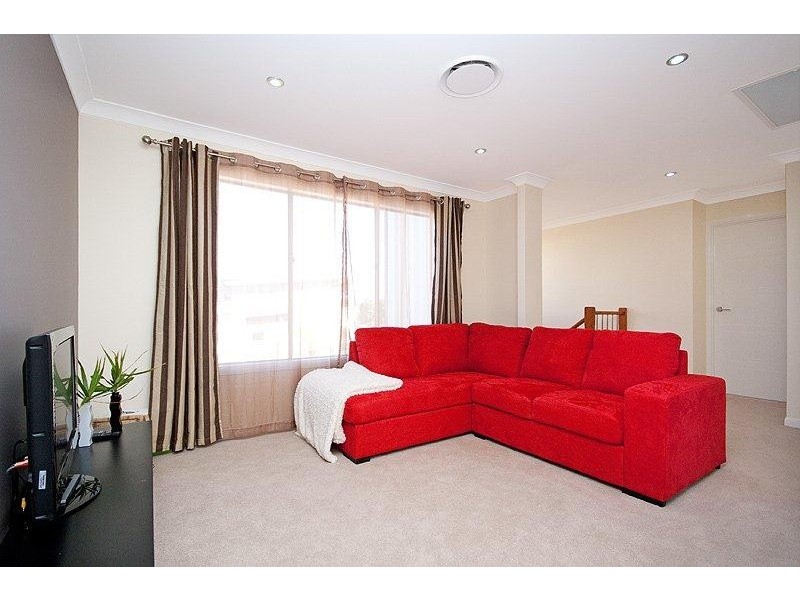 26 Cova Boulevard, Hope Island QLD 4212