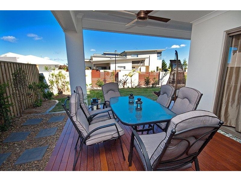 26 Cova Boulevard, Hope Island QLD 4212