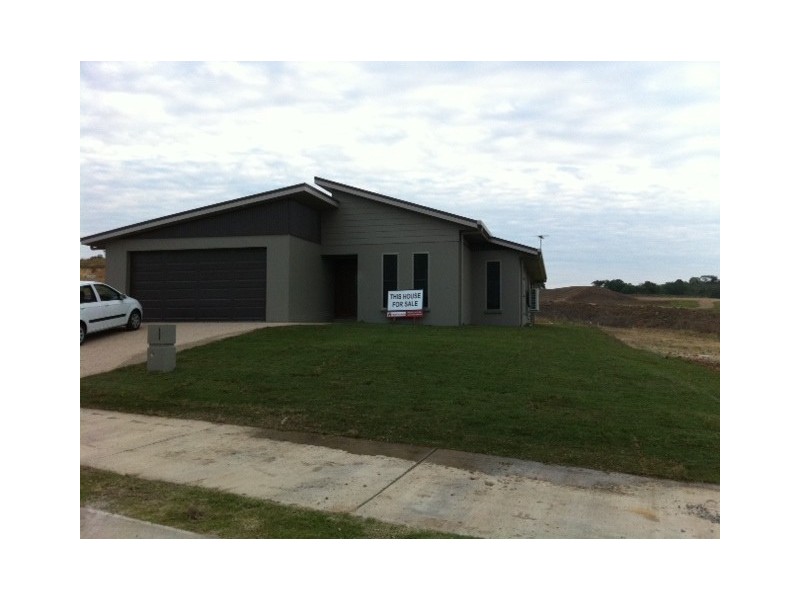 7 Gair Street, Rural View QLD 4740