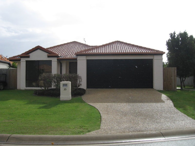 35 Serafina Drive, Helensvale QLD 4212
