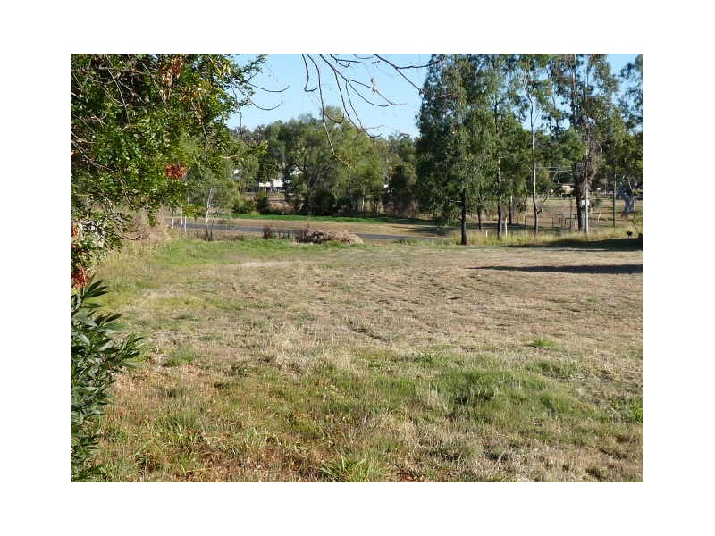 19 ECLIPSE STREET, Springsure QLD 4722