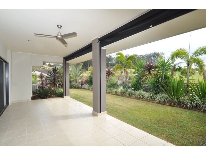 11 Coach Way, Coomera QLD 4209