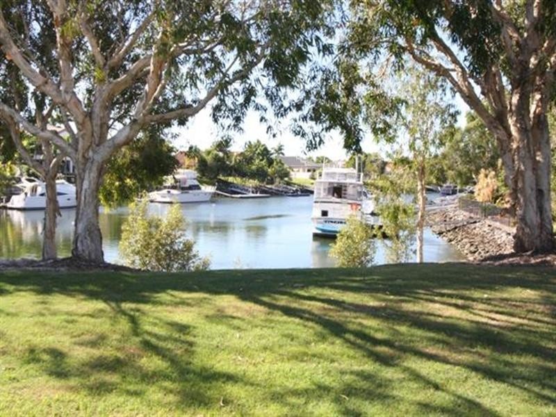 1607 Richmond Court, Hope Island QLD 4212