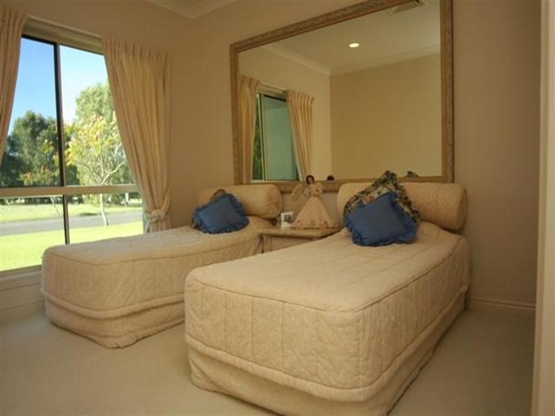 1607 Richmond Court, Hope Island QLD 4212